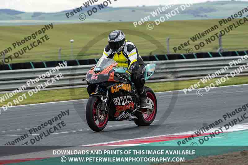 cadwell no limits trackday;cadwell park;cadwell park photographs;cadwell trackday photographs;enduro digital images;event digital images;eventdigitalimages;navarra;no limits trackdays;peter wileman photography;racing digital images;trackday digital images;trackday photos
